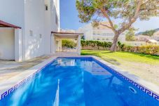 Villa in Pollensa - Beach Villa Pins