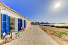 Appartement in Colònia de Sant Jordi - Beachfront Apartment Migjorn Playa