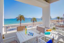 Apartament w Pollensa - Beachfront Apartment Sivella